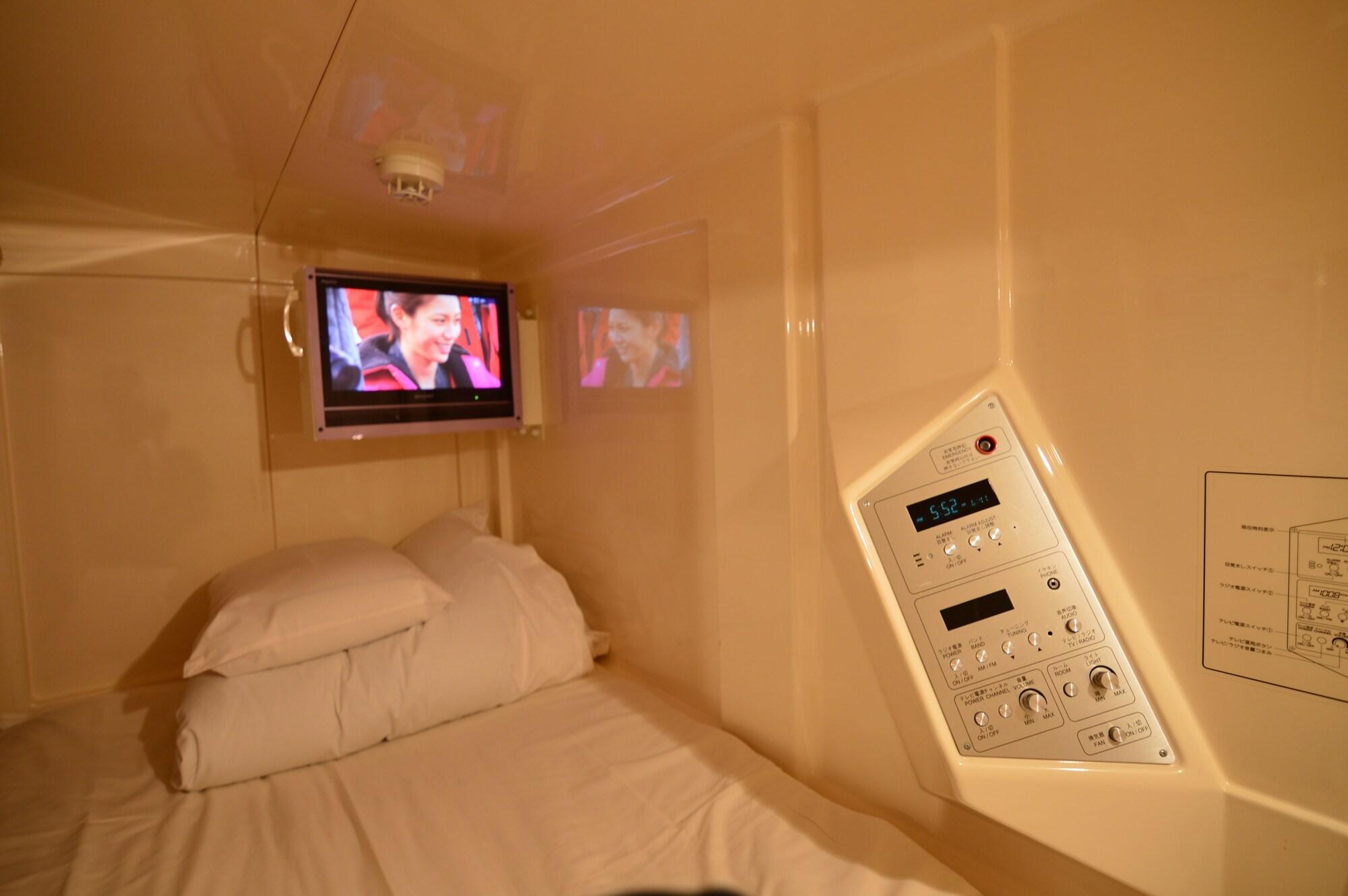 Capsule Inn Osaka - Caters To Men Luaran gambar