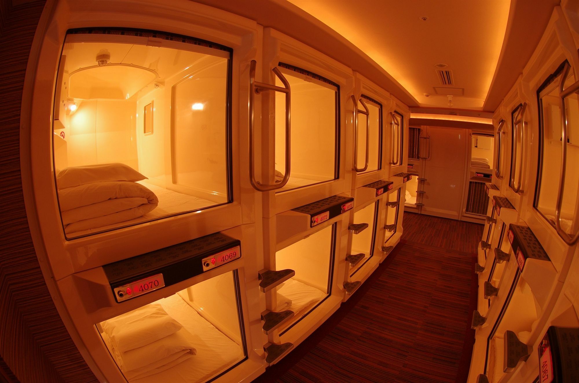 Capsule Inn Osaka - Caters To Men Luaran gambar